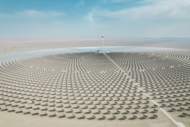 熔盐塔式火力发电厂鸟瞰图图片下载