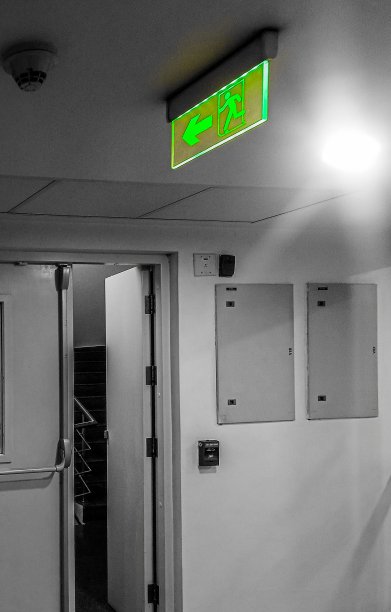 安全出口标志图片下载