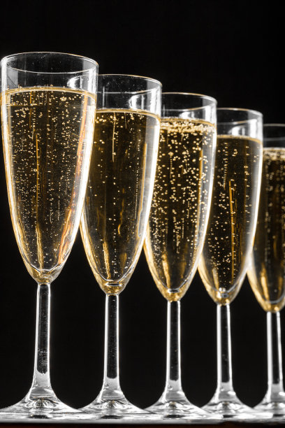许多杯香槟图片下载