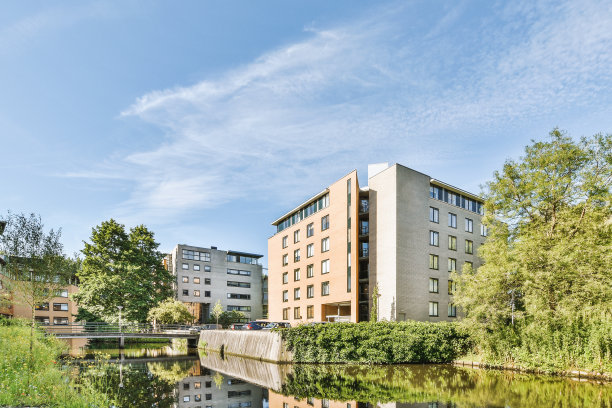 立方体住宅建筑的立方体形式的外观图片下载