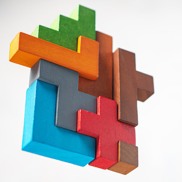 木块抽象建筑。逻辑思维的概念。图片下载