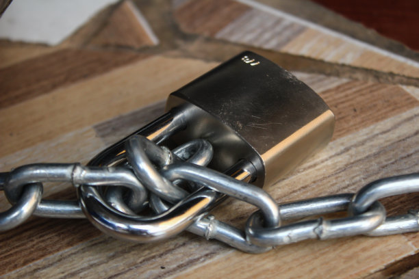 自行车锁和链条图片下载