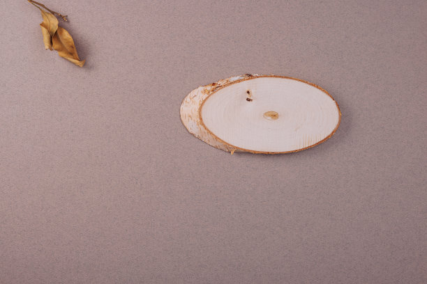 具有几何形状的抽象极小场景。椭圆形木制讲台。产品展示，模型，展示化妆品，讲台，舞台底座或平台。俯视图图片下载