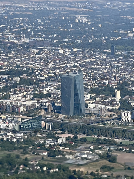 俯瞰欧洲中央银行，法兰克福在美因，德国图片下载