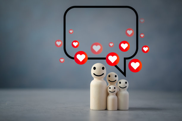 木钉娃娃，说话泡泡和心图片下载