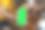 孩子们正在玩手机游戏背景，一个女孩展示手机与绿色屏幕水平照片聚焦在前景图片下载