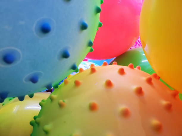 自动贩卖机里的球图片下载