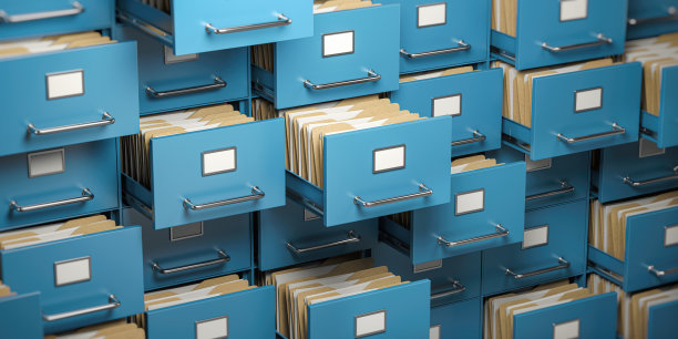 文件柜里塞满了文件夹。存储、组织和管理概念。图片下载