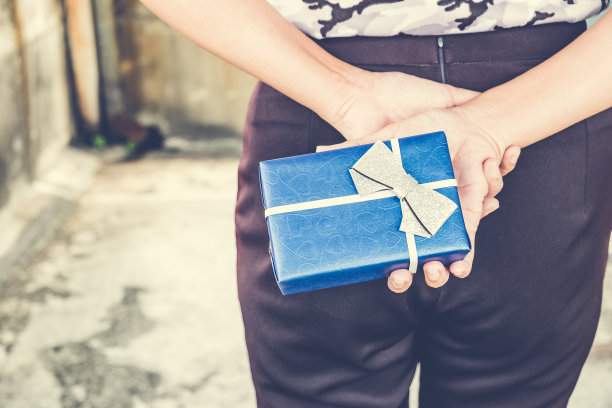 惊喜礼品包装礼品盒图片下载