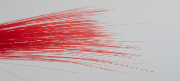 橘黄色的头发发梢图片下载