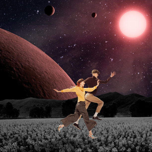 当代艺术拼贴。在太空背景下，穿着复古服装的年轻时尚的人们在夜晚的花田里跑步。行星图片下载