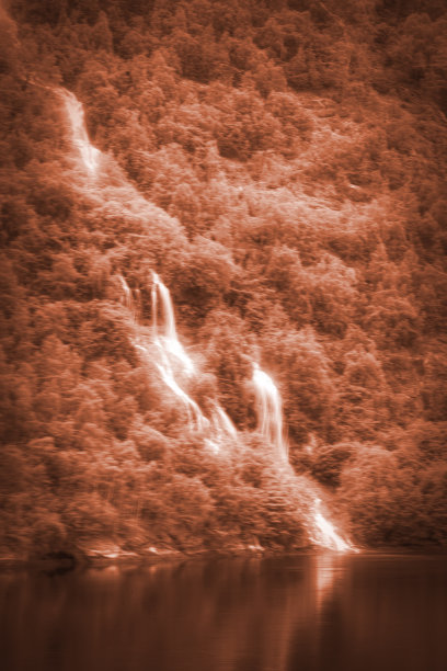 挪威海勒斯特附近的盖朗格峡湾。图片下载