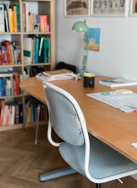 舒适的家庭办公室图片下载