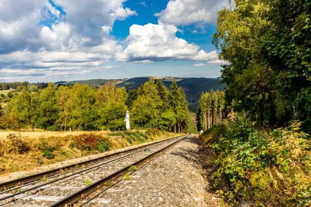 Explore the beautiful Oberweßbacher Bergbahn in Schwarzatar图片下载