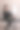 小男孩在更衣室穿鞋图片下载