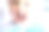 特写张口儿童和镜子在牙医手里戴着蓝色手套检查检查治疗儿童牙齿，保健，儿童牙齿卫生。图片下载