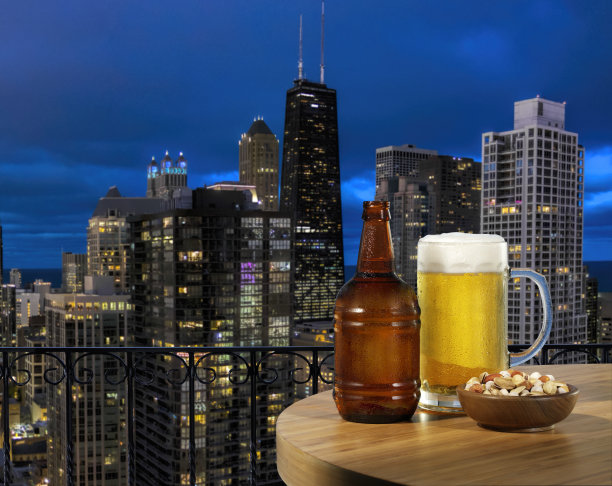 啤酒和美丽的城市风景图片下载