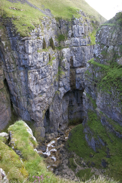 英国约克郡谷地国家公园，玛勒姆附近的戈尔代尔疤痕山谷图片下载