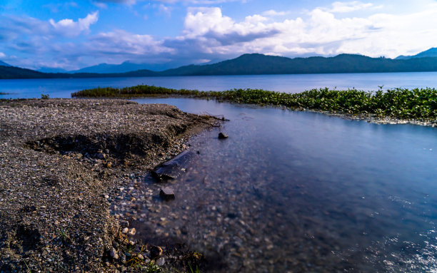 拉腊湖景观图片下载