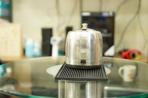 生活方式:这张照片是茶壶的把手侧，特写。图片下载