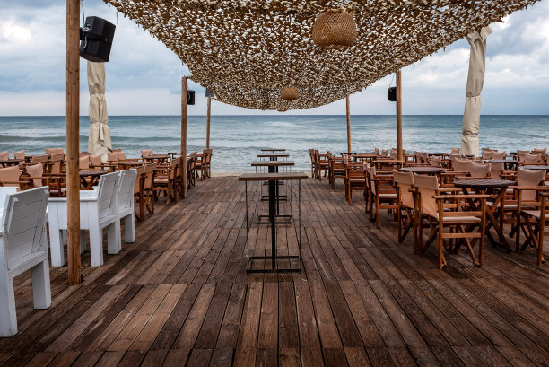 海边的沙滩俱乐部概念图片下载