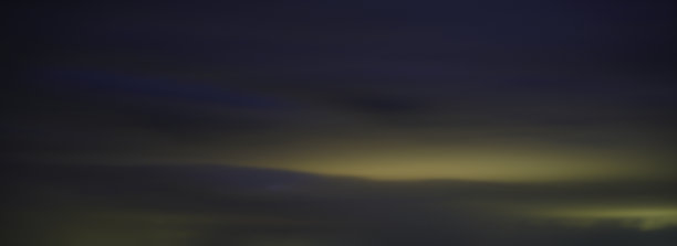 森林上空的夜空图片下载