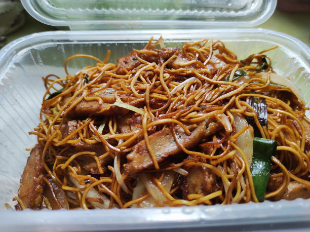 食品盒里有中式炒面菜单图片下载