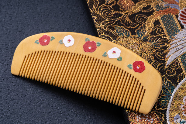 黄杨木梳子图片下载