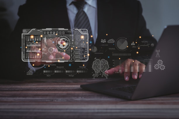 使用笔记本电脑联系我们的工作或连接客户支持热线商人图片下载