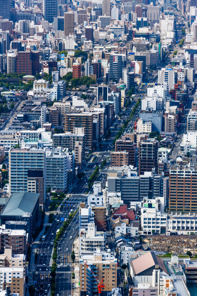从摩天大楼的顶端看大阪的城市风景图片下载