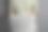 有人拿着泡沫保护膜，试图让自己冷静下来图片下载