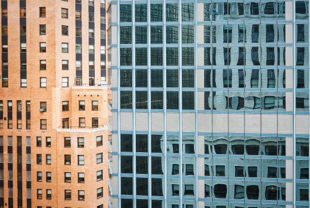 两栋大楼的窗户图片下载