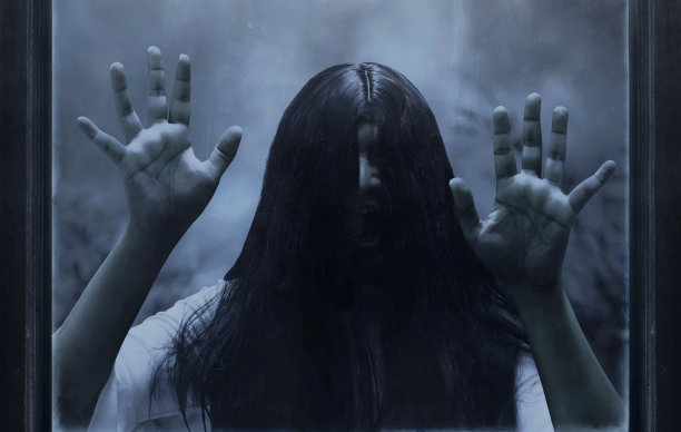 可怕的鬼女人，万圣节主题图片下载