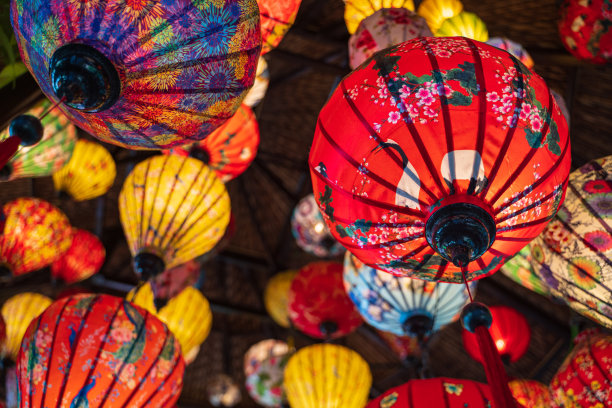 多彩的传统灯笼装饰中秋节图片下载