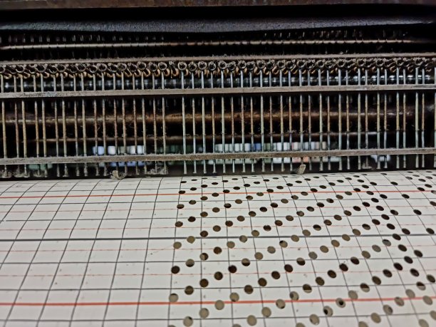 穿孔卡片图片下载