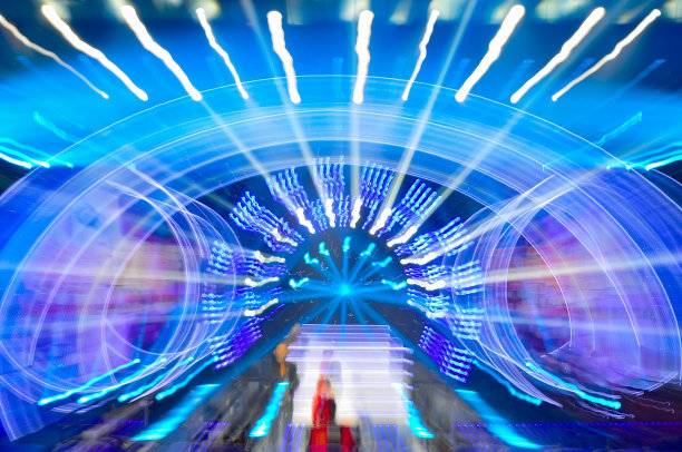 舞台灯光效果在黑暗中，特写画面图片下载