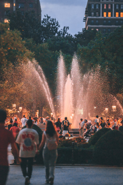 喷泉在纽约城人的生活图片下载