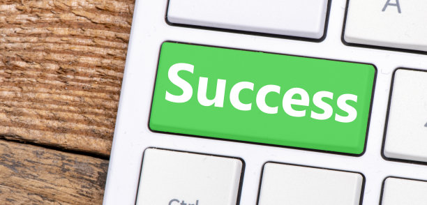 电脑键盘按钮上的文字成功。图片下载