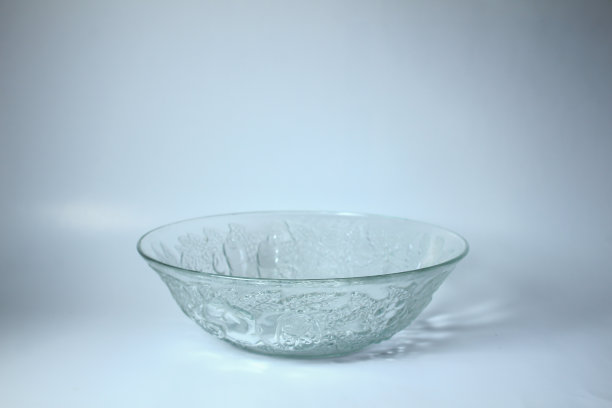 透明玻璃盘子图片下载