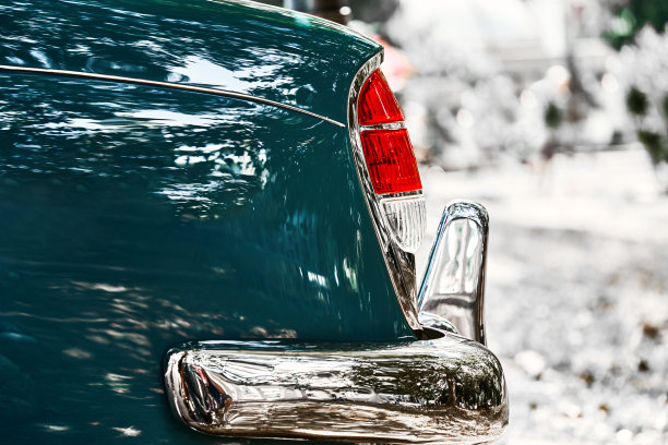 经典汽车尾翼图片下载