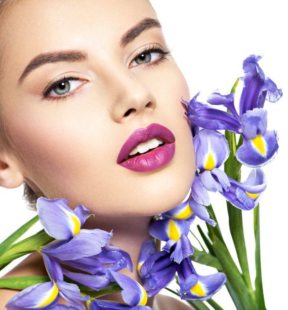 画像的年轻美丽的妇女与一个健康干净的皮肤的脸图片下载