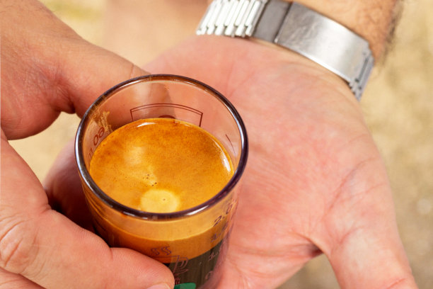 滴滤咖啡的气泡图片下载