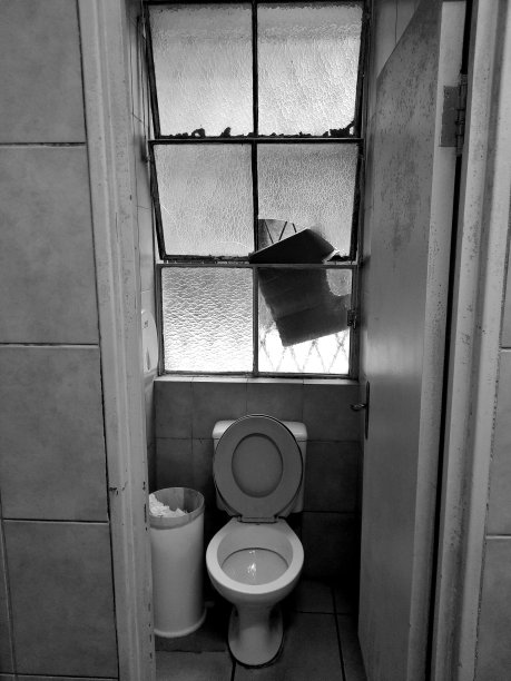 公共浴室图片下载