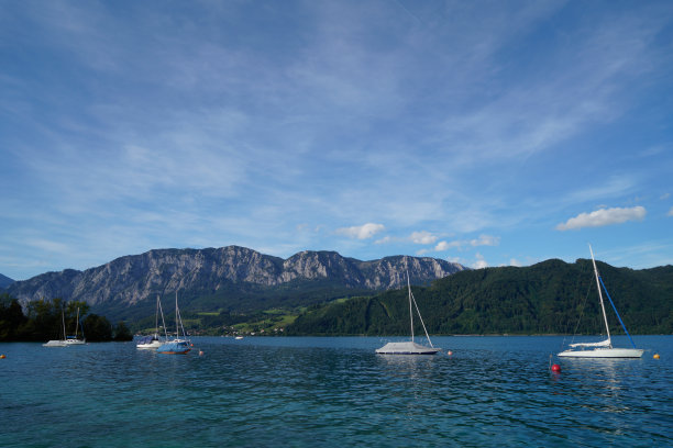 它是奥地利萨尔斯卡默古特的一个高山湖泊图片下载