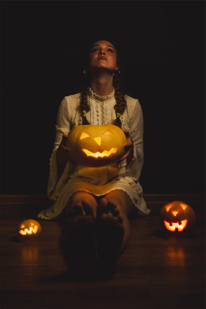 女性的万圣节图片下载