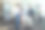 一群年轻的商务人士站在创意办公室一起工作图片下载