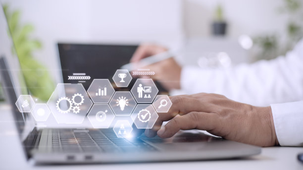 业务流程管理概念。商人接触虚拟创新运营管理齿轮图标，高质量控制，问题解决，工作流，监控和创新。图片下载