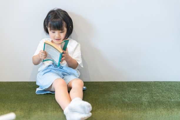 孩子读书图片下载