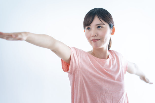 日本妇女在家训练图片下载