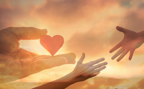 给予有需要的人爱和帮助。援助之手。图片下载